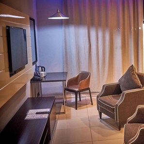 Junior Room, Balcony, City View