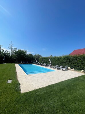 Pool - MAISON DE VACANCES près de Thermes de Bucarest & Otopeni Airport (Balotesti)