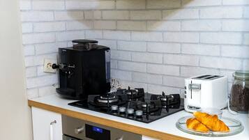 Ofen, Herdplatte, Geschirrspüler