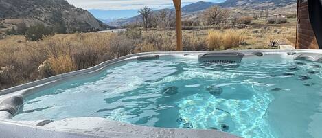 Bain à remous extérieur