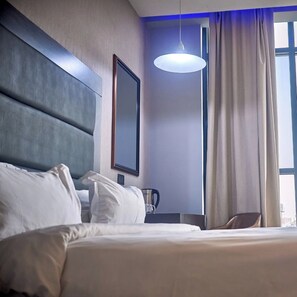 Junior Room, Balcony, City View