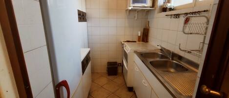 Oven, stovetop, dishwasher