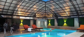 Phoenix Imperial Hotel and Apartment