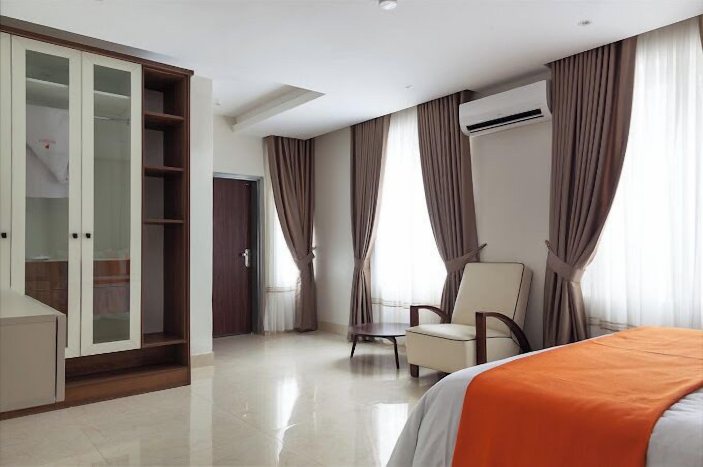 ห้องสแตนดาร์ด, ระเบียง, วิวเมือง | โต๊ะทำงาน, พื้นที่ทำงานแบบใช้แล็ปท็อป, ผ้าม่านกันแสง, ห้องเก็บเสียง