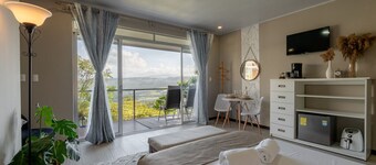 House of Turri: Suite | Views | Terrace | Jacuzzi