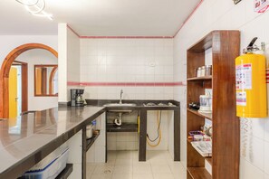 Microwave, stovetop