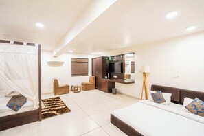 Family Room | Desk, laptop workspace