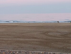 On the beach - Charming T2 with terrace on the seafront (Port-la-Nouvelle)