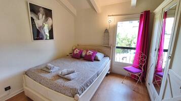 2 chambres, fer et planche Ă repasser, Wi-Fi, draps fournis