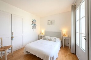 4 Schlafzimmer, Bügeleisen/Bügelbrett, kostenloses WLAN