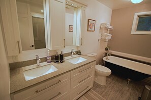 Shower, towels, soap, toilet paper -  Getaway from the hustle and bustle from  the city to relaxing serenity.  (Quinte West)