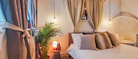 2 habitaciones, tabla de planchar con plancha, wifi y ropa de cama