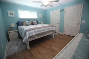1 bedroom, WiFi, bed sheets - The Dancing Octopus Condo @ Coronado Arms (New Smyrna Beach)