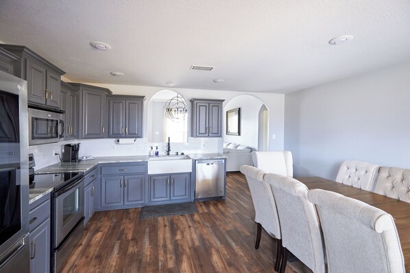 Microwave, oven, stovetop, dishwasher