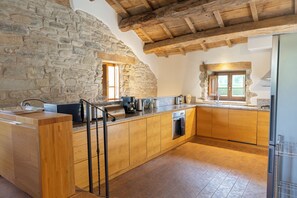 Kühlschrank, Ofen, Herdplatte, Geschirrspüler