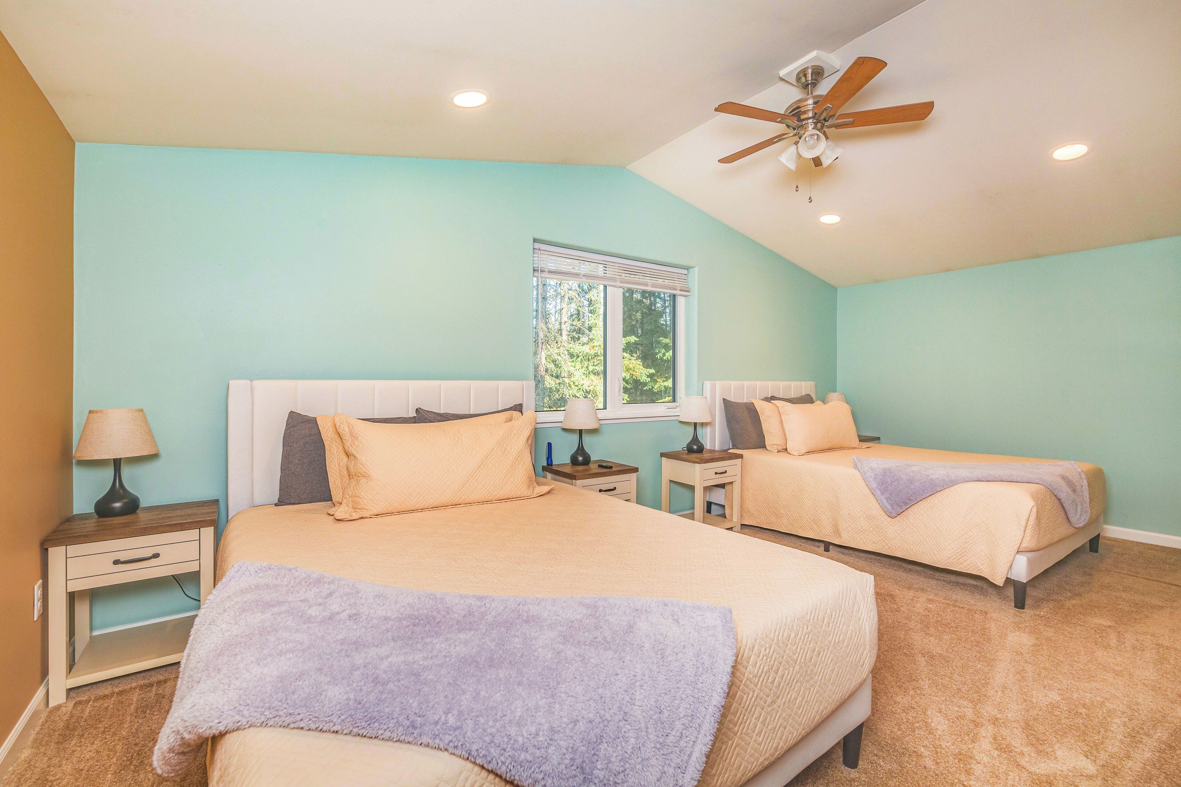 2 عدّة غرف نوم وسرير سفر وواي فاي مجانًا وملاءات أسرّة