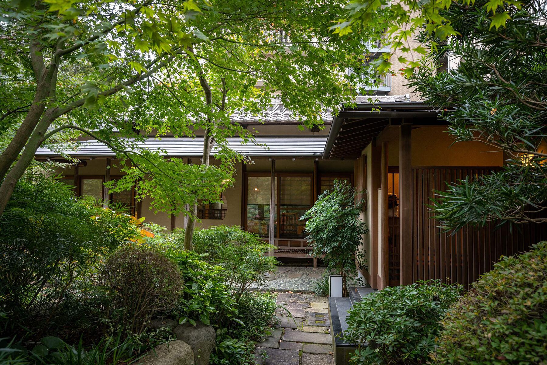 المنشأة من الخارج