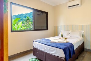 Apartment | 2 bedrooms, free WiFi - Jacuzzi Privativa com AC em Maresias (São Sebastião)