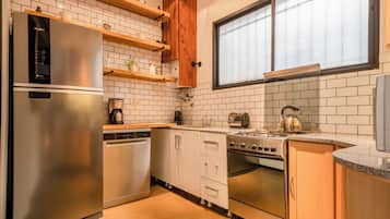 Townhome, City View | Private kitchen | Electric kettle