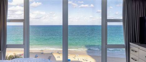 2 habitaciones, tabla de planchar con plancha, cuna de viaje y wifi