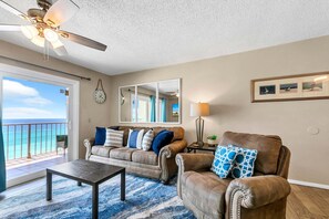 Apartment, 1 King-Bett und Schlafsofa (The Summit 1019-Toes in the Sand) | Wohnbereich