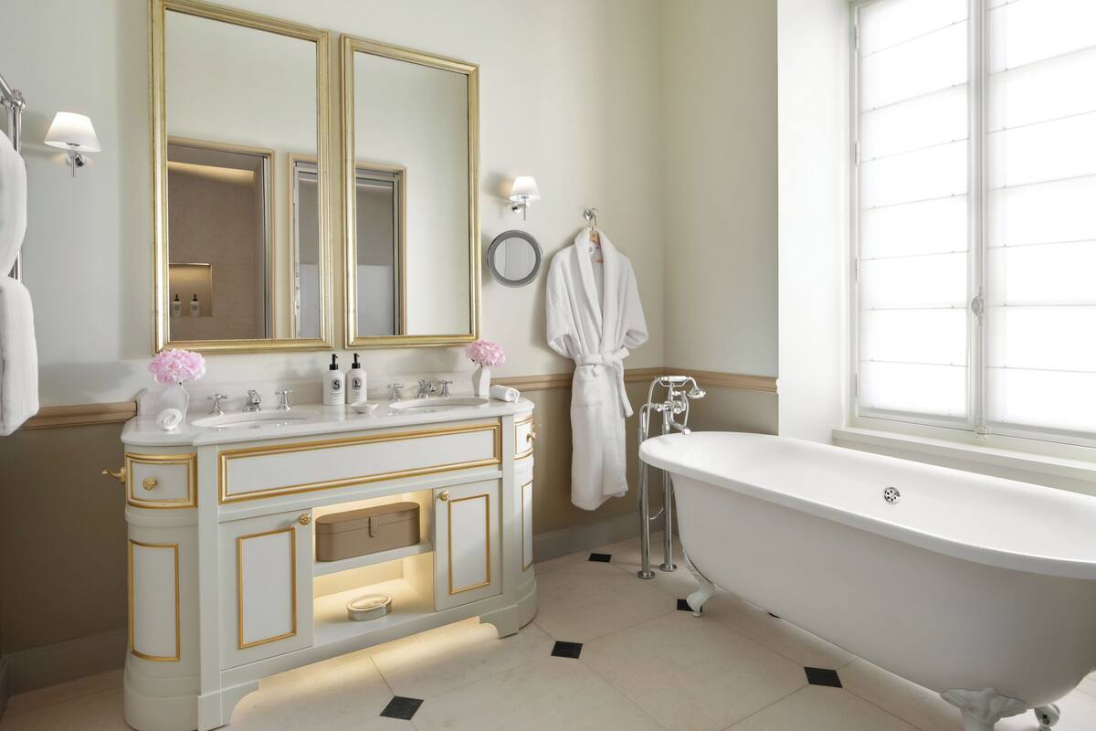Shower, free toiletries, hair dryer, slippers