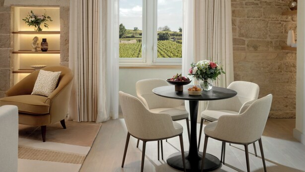 Minibar, Zimmersafe, Verdunkelungsvorhänge, schallisolierte Zimmer