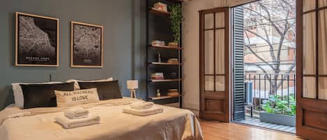 Townhome, 2 Bedrooms | Blackout drapes, iron/ironing board, free WiFi