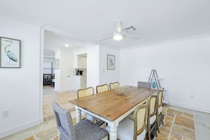 Dining - Sea La Vie - Pickleball close by, Heated Pool, Walk to Beach! (Naples)