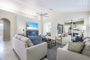 Smart TV - Life's a Beach - Approx 1 Mile To The Beach!  Heated Pool, Complimentary House Attendant on Call! (Naples)