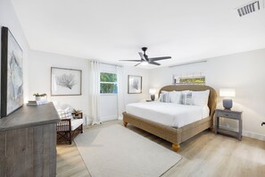 3 bedrooms, iron/ironing board, travel cot, free WiFi - Paradise Palms - Luxury - 1 Mile To The Beach! - Heated Pool - Southern Exposure (Naples)
