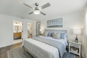 3 bedrooms, iron/ironing board, free WiFi, bed sheets - Blue Wave - Brand New Pool Coming in November 2025! (Naples)