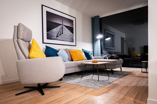 Télévision, livres, chaîne hi-fi