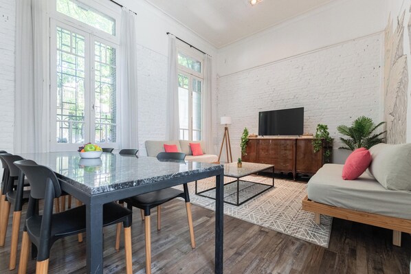 Townhome | Living area - MOT + Ravignani 1668- 3 dormitorios, pileta y parrilla (Buenos Aires)