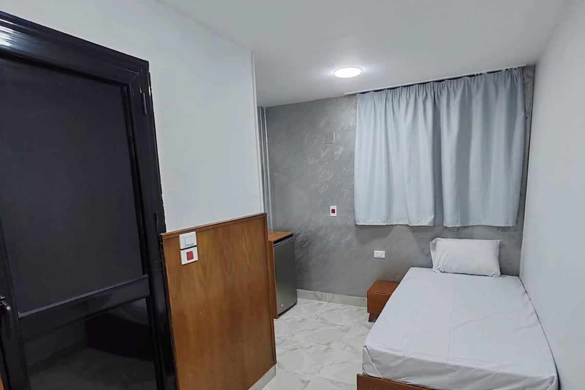 2 bedrooms, minibar, in-room safe, desk