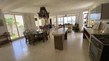 Family Villa | Living area