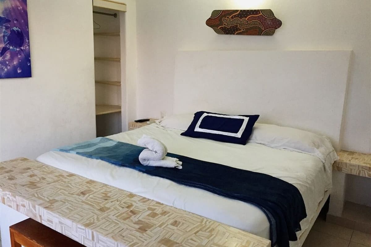 Premier Apartment | 1 bedroom, free WiFi, bed sheets