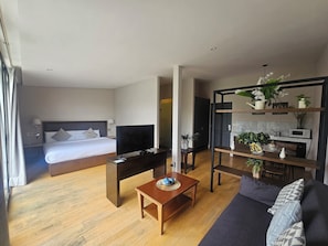 Literie de qualité supérieure, bureau, Wi-Fi gratuit, draps fournis