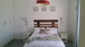3 habitaciones, tabla de planchar con plancha, wifi y ropa de cama