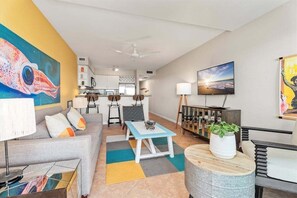 Smart TV, books - Beachfront | Pool | Hot Tub (Galveston)