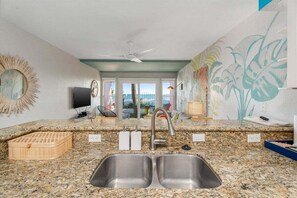 Interior - Beachfront | Pool | Hot Tub (Galveston)