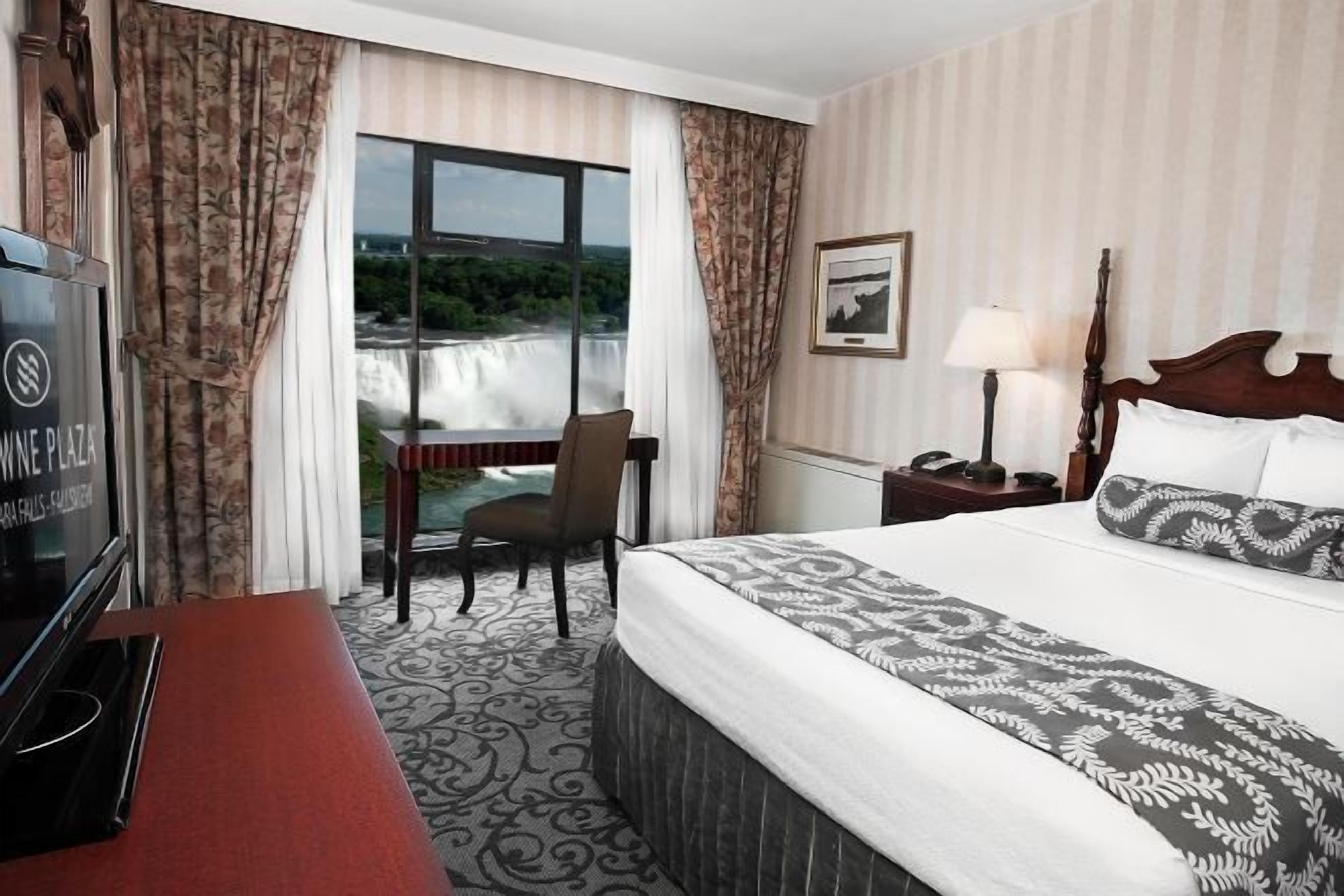 객실 내 금고, 노트 북 작업 공간, 암막 커튼, 다리미/다리미판