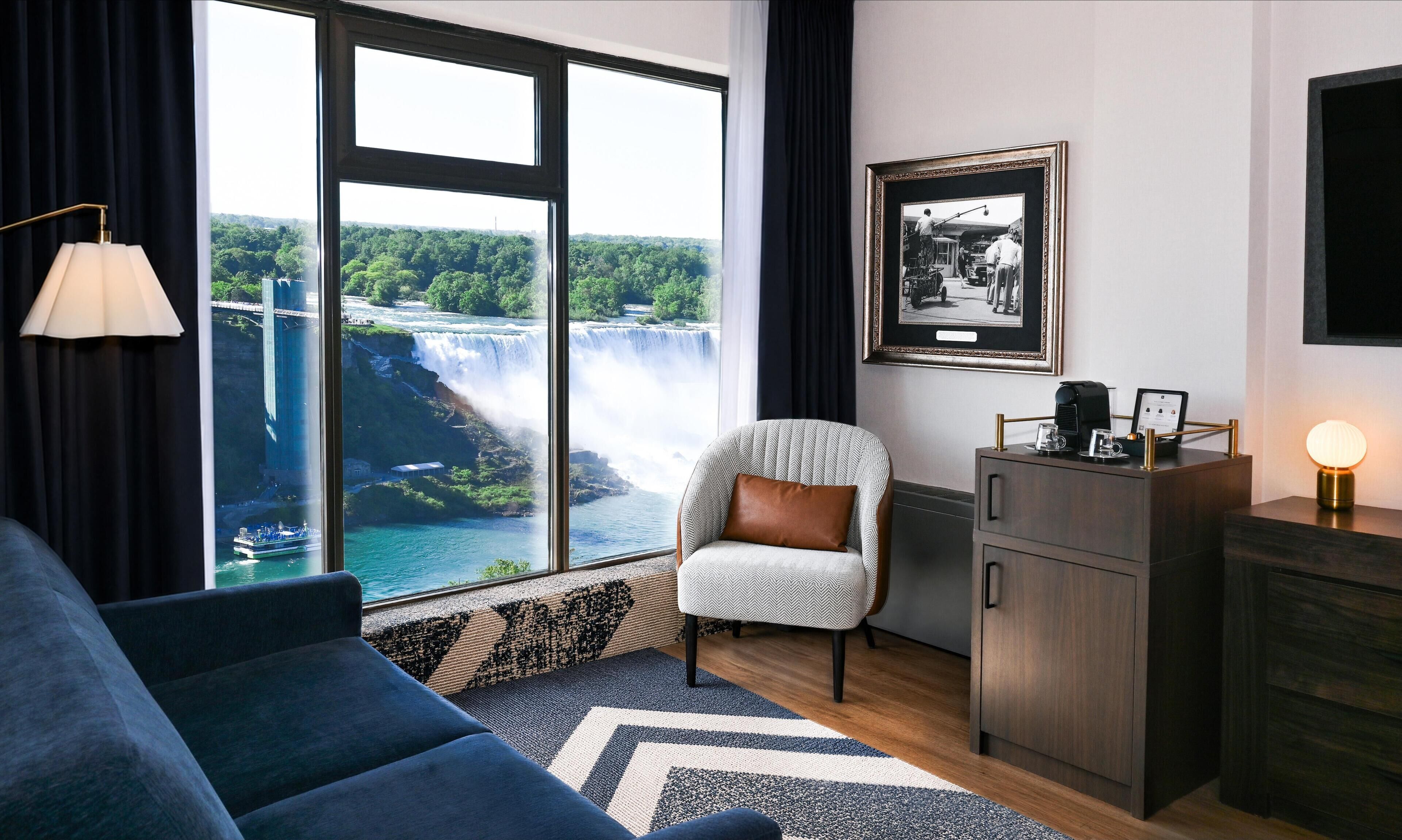 Suite, 2 Twin Beds (Marilyn Monroe) | Living area | 55-inch Smart TV with digital channels