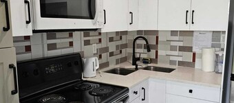 Awesome Guest suite @ Calgary NW for exclusive private relaxation