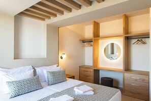3 chambres, fer et planche à repasser, Wi-Fi, draps fournis