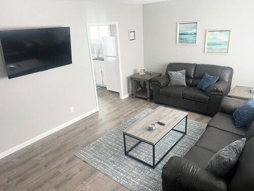 NEW! Clean and private remodeled home in Kent. Close to everything!