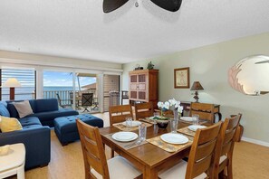 Dining - Sea Village #2304 | Ocean Front Complex (Kailua Kona)