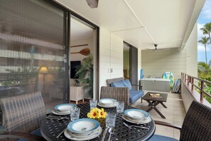 Outdoor dining - White Sands Village #120 (Kailua-Kona)