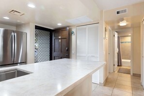Interior - White Sands Village #120 (Kailua-Kona)