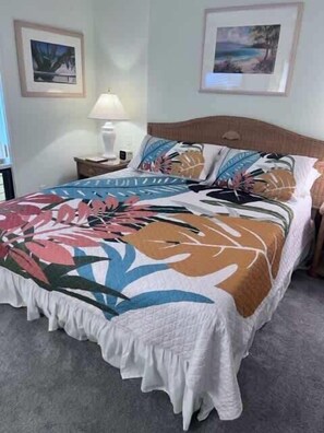 2 bedrooms, desk, iron/ironing board, WiFi